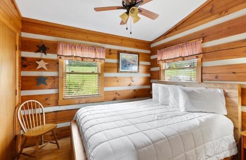 Fancy Gap House | 2BR Cabin with Jacuzzi and Mountain Views - Cabin 5