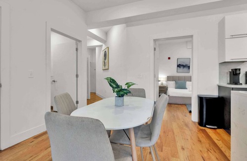 Olde Kensington Apartment | 2BR Charming Home | Sleeps 8 | Northern Liberties