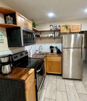 St. Petersburg - Clearwater Apartment | 2BR Front Patio 10 Min to Downtown