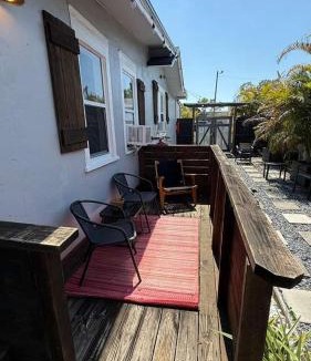 St. Petersburg - Clearwater Apartment | 2BR Front Patio 10 Min to Downtown