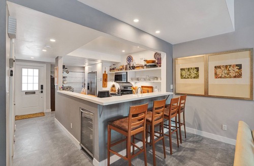 Colee Hammock House | 2BR home w/pool located steps away from LAS OLAS!