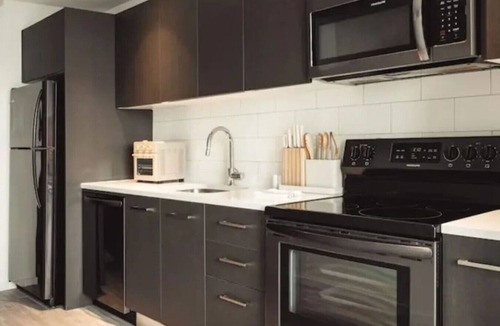 Riverwalk Fort Lauderdale Apartment | 2BR Riverfront Suite | Pool, Gym, Near Las Olas