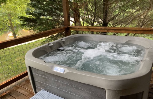 Townsend Cabin | 2BR "Riverside" Cabin Overlooking the "Little River" in Townsend,TN Family Owned