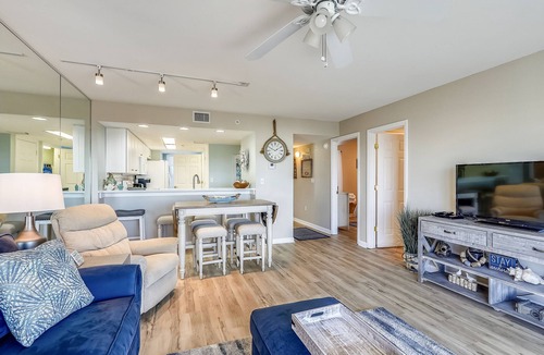 Fort Walton Beach Condo | 🌊2BR Seacrest 610-BEST DEAL in Complex-Beachfront without Beachfront Rates🌊