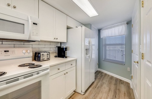 Fort Walton Beach Condo | 🌊2BR Seacrest 610-BEST DEAL in Complex-Beachfront without Beachfront Rates🌊