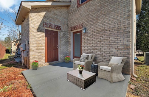 Concord House | 2BR Townhome | King Bed | Pets OK | Concord NC