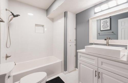 Conyers House | 2BR Townhome - Sleeps 5 - Near GA Horse Park