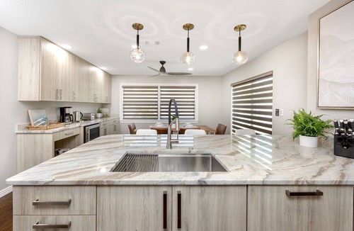 Seminole House | 2min to beaches - Family Friendly Retreat