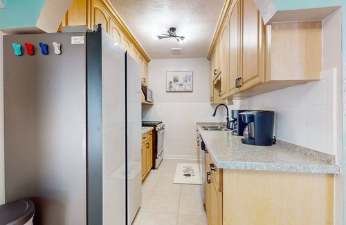 East Daytona Condo | 2nd Floor Beachside Duplex Retreat – Dog-Friendly & Steps to Sand