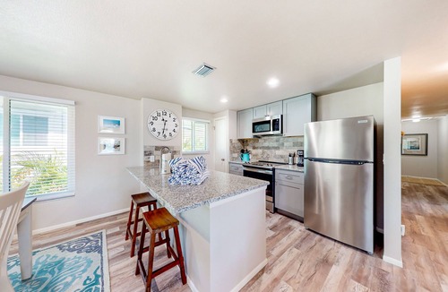 Anna Maria Condo | 2nd-floor condo across the street from the beach with heated pool, balcony, W/D