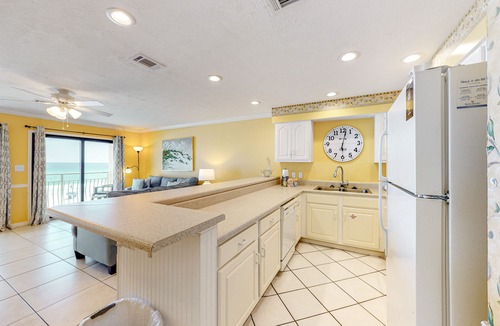 Crystal Beach Condo | 2nd Floor Condo Many Amenities, Beach Access, Beach Equipment Included