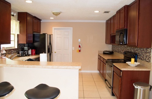 Southpoint House | 3/2 Beautiful Single Family"BrightHouse"I- 4U