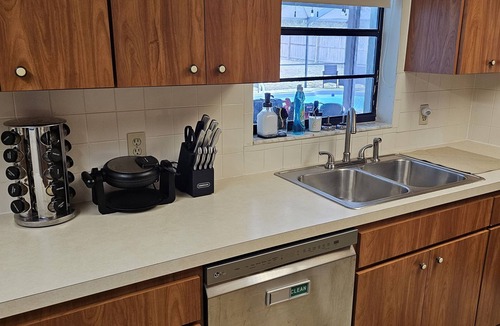 Crystal River House | 3/3 fits 15 people easily! Pool, jacuzzi, kid games and more!