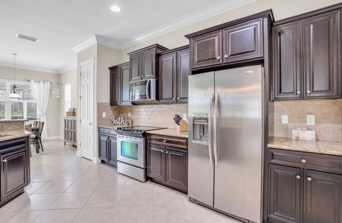 Arborwood House | 3-bd house in fantastic Plantation Golf neighborhood with pool, fitness, laundry