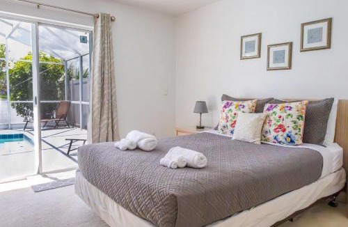 Quail Ridge Villa | 3 Bed 2.5 Bath Villa with Lakeside Pool