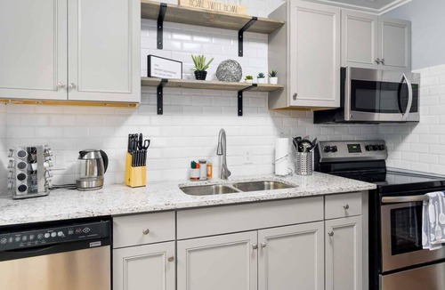 Lakeshore South House | 3 Bed 2 Bath -- Built 1941 Renovated 2021