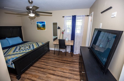 Azalea Park House | 3 Bed 2 Bath Comfy Home 15 min To Downtown!