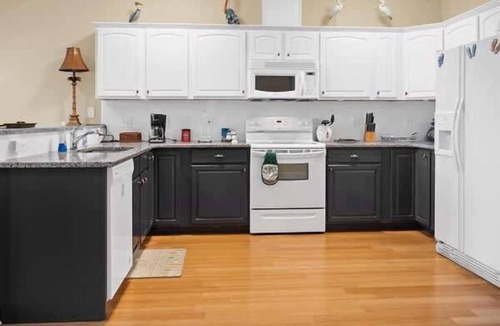 Carrabelle House | 3-bed, 2-bath condo Carrabelle, Fl/pool/fishing