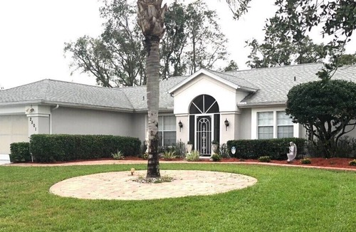 Spring Hill House | 3 Bed ~ 2 Bath~ Pool ~ Wifi ~ Pets Welcome ~Optional Heated Pool ~SS Barbecue