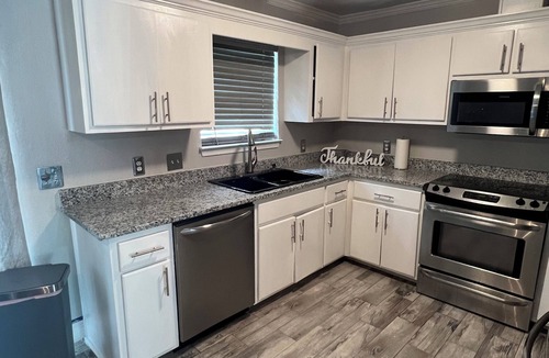 Florida Panhandle House | 3/bed, Office/flex room in Quiet, centrally, located area . Close to everything!