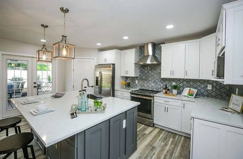 Southgate House | 3 bed, pet friendly, heated pool home waiting for you to arrive, relax & enjoy!