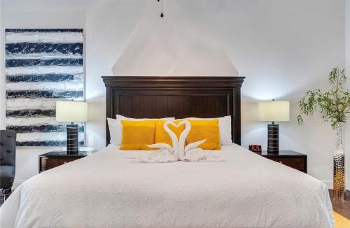 West Kissimmee Apartment | 3 bed - Private Oasis - Completley Immaculate