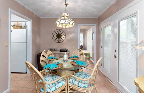 Demere Park Condo | 3 bedroom 2 bath condo. Walking to Pier/Village