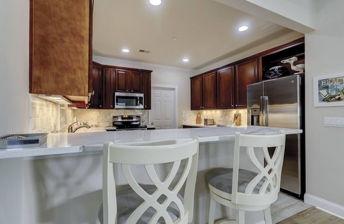 Hilton Head Island Villa | 3 bedroom/3 bathroom 2nd floor Shipyard villa with community tennis and pool