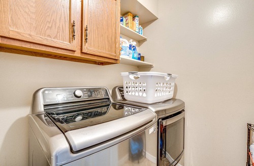 Citrus Park House | 3-bedroom - 5 Beds- 2 Bathroom w/Heated Pool in Beautiful Tampa, Florida