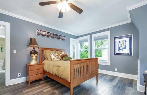 United Central Apartment | 3 Bedroom 801005 by Houzlet