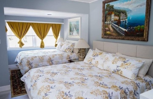 Bayview Apartment | 3 Bedroom 802389 by Houzlet