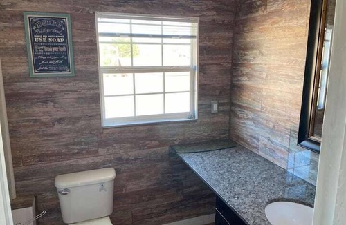 Bayview Apartment | 3 Bedroom 803872 by Houzlet