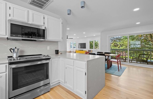 Margate City Condo | 3-Bedroom Beach Bungalow - Clean & Design Focused