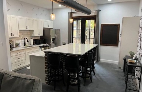 Wesley Chapel Cottage | 3 Bedroom Cottage with feel of being in nature.