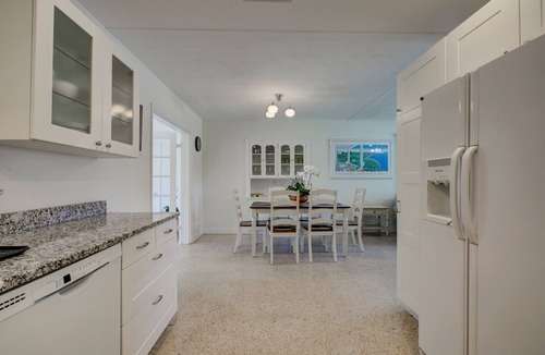 Long Meadow House | 3 Bedroom, Granite countertops, Private backyard