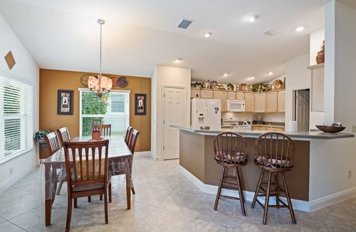 Hemingway House | 3 BEDROOM HOME IN THE VILLAGES GREAT LOCATION DON'T PASS THIS ONE UP