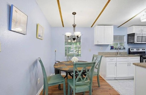 Lake Panasoffkee House | 3-bedroom house with AC in tranquil Lake Panasoffkee