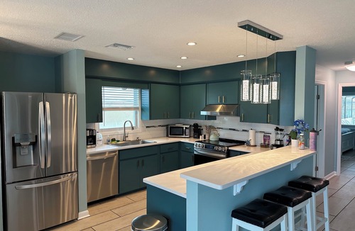 Laurel House | 3-bedroom house, beautiful pool and landscape, short walk to Casey Key Beach