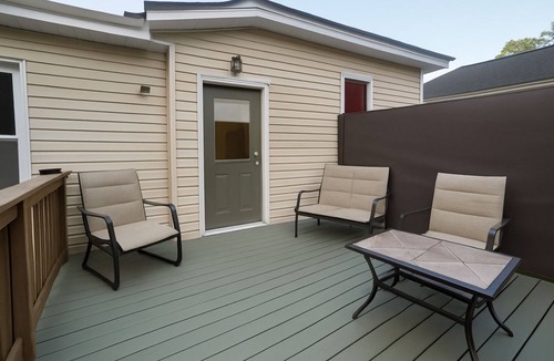 Griffin House | 3-bedroom house in delightful Griffin with cool AC comfort