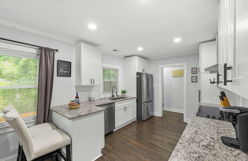East Atlanta House | 3-bedroom house in pleasant Atlanta, Conveniently located on E kirkwood