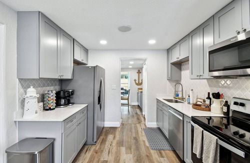 Ormond Ocean Gard House | 3-bedroom house in welcoming Ormond Beach walking distance from the beach
