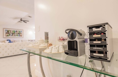 Deerfield Beach House | 3-bedroom house in amazing Deerfield Beach with pool and Jacuzzi