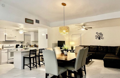 Port Charlotte House | 3-bedroom house in superb Port Charlotte with AC, WiFi