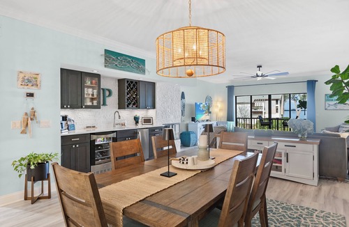 Cortez Condo | 3 bedroom Luxurious Waterfront Condo & Community Amenities