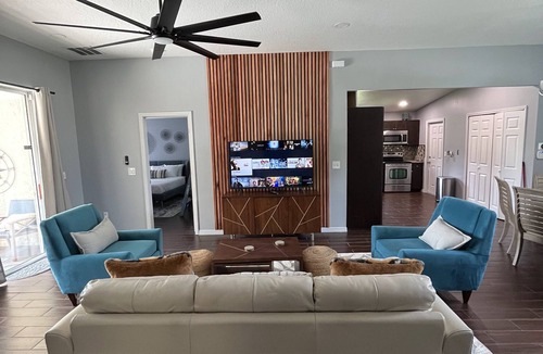 Oviedo House | 3 bedroom Modern pool home, Oviedo FL, close to UCF