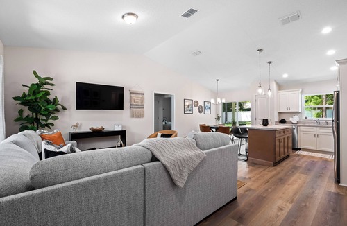 Fellowship House | 3-Bedroom Retreat in Ocala, 10 Min to WEC!