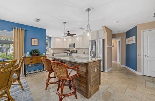 Plantation House | "3-Bedroom Retreat in Venice with Scenic Views!"