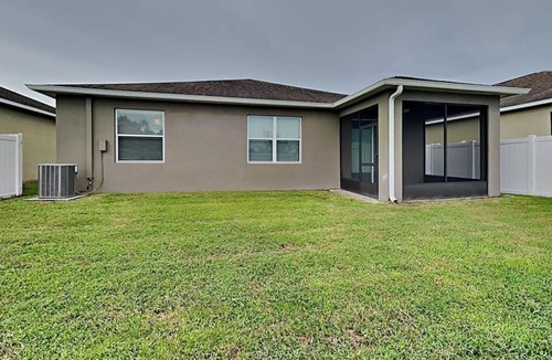Riverview Apartment | 3 Bedroom Single family 430535 by Houzlet