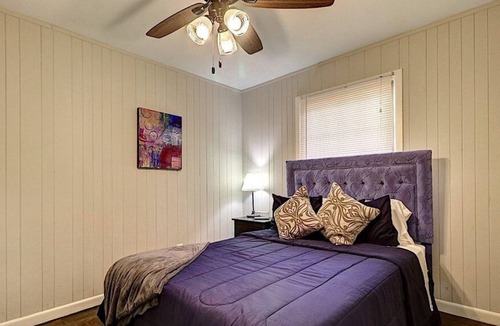 Doraville Apartment | 3 Bedroom Single family L-554085 by Houzlet