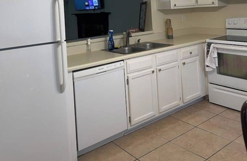 Peachtree Corners House | 3-bedroom townhome in peaceful Norcross with AC